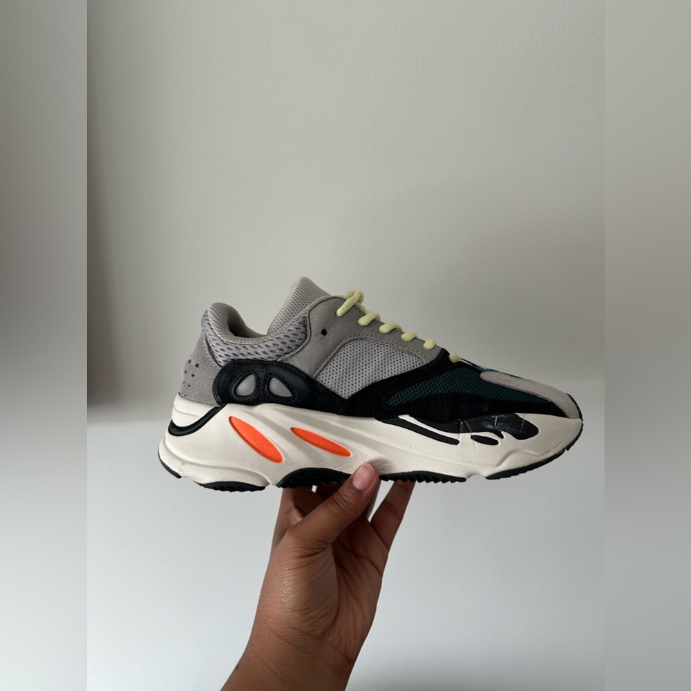 Used - Adidas Yeezy Boost 700 Low Wave Runner Size 6 (Men)